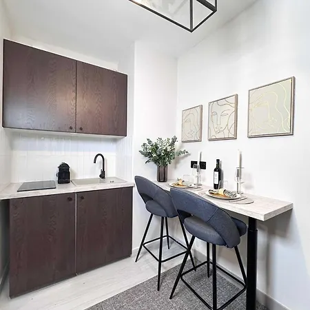 - Premium For 3 Apartment